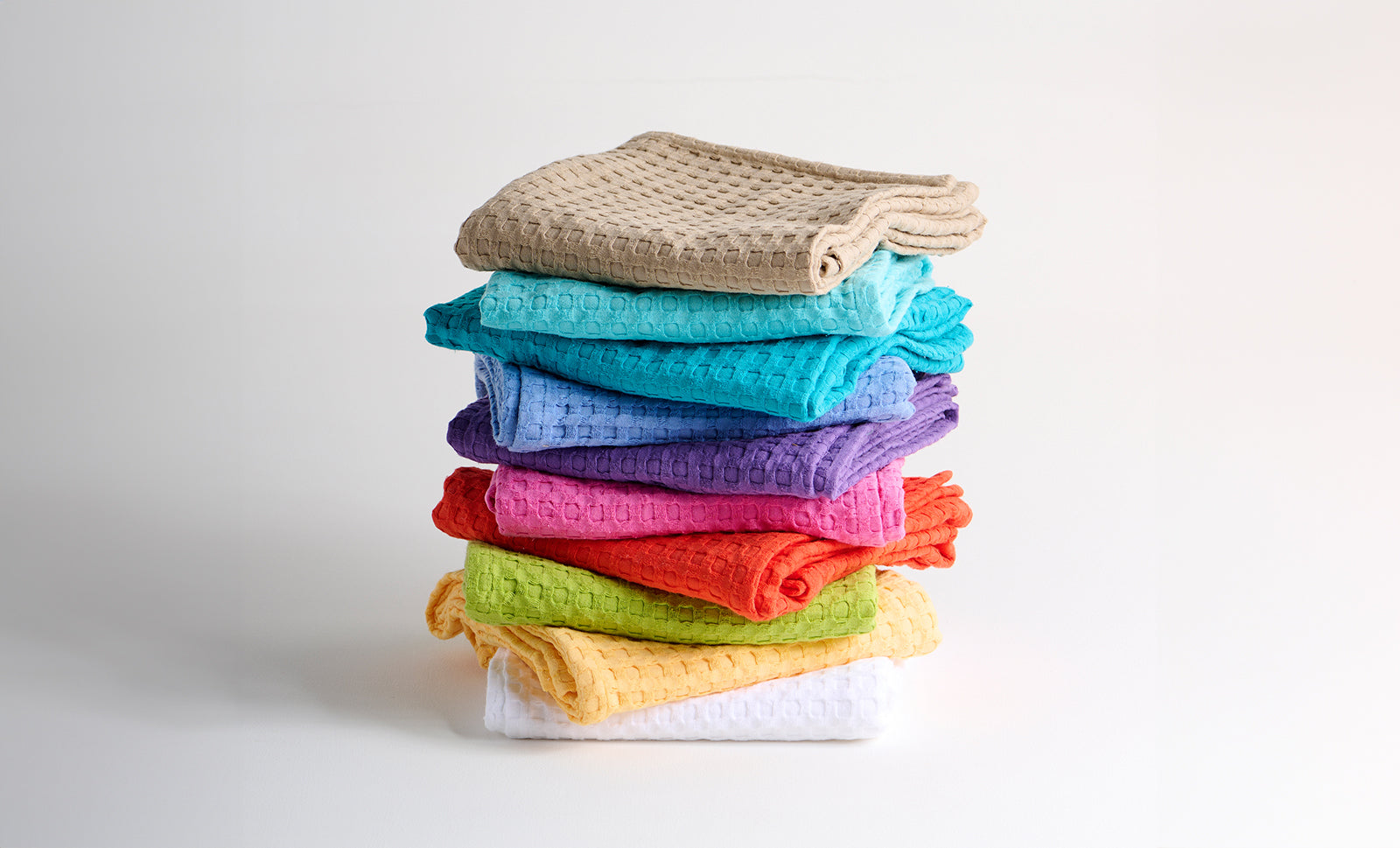 Bath Linen Mythbusters: Debunking Common Towel Myths
