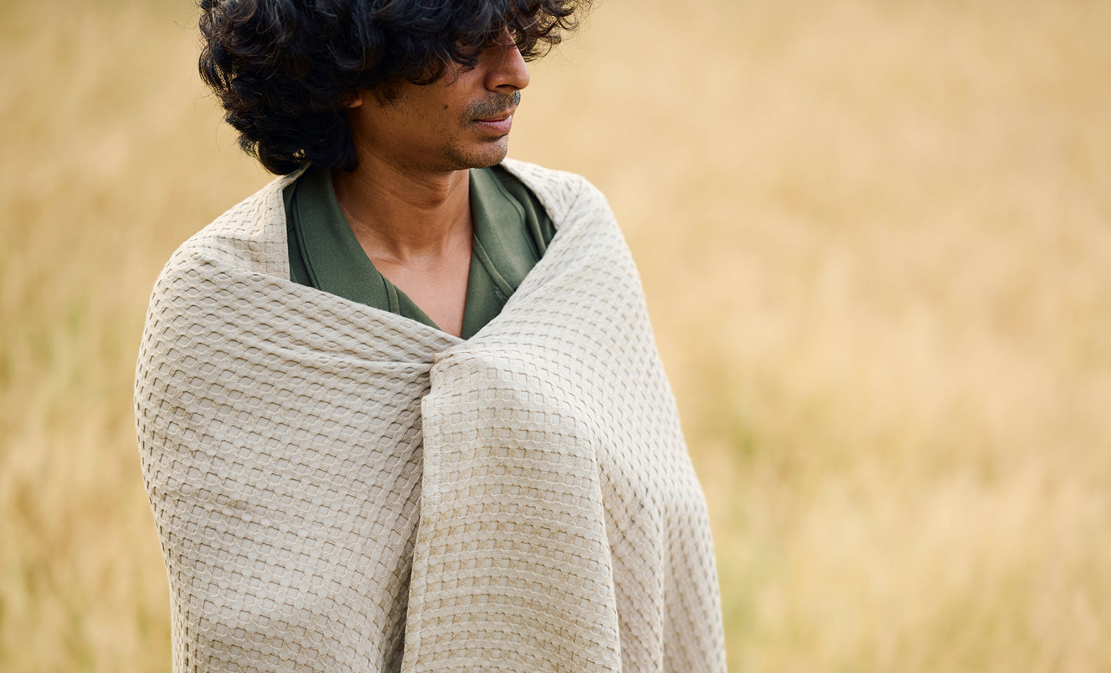 The Great Outdoors: Oodaii Towels as Essential Camping and Picnic Gear