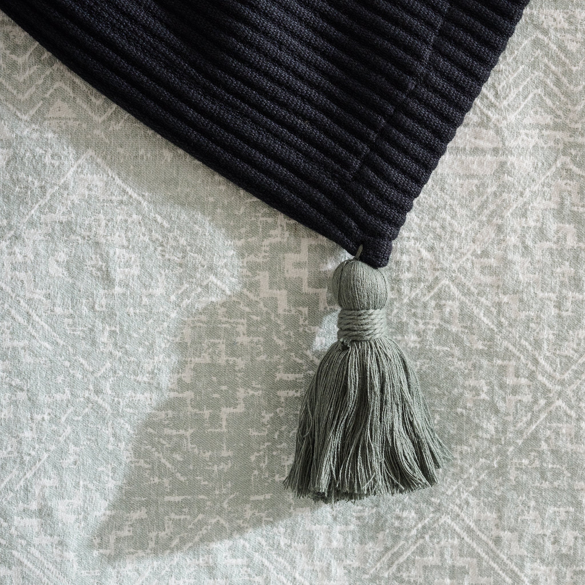 Pepper Plume | Cotton Bamboo | Cord Rib | Throw