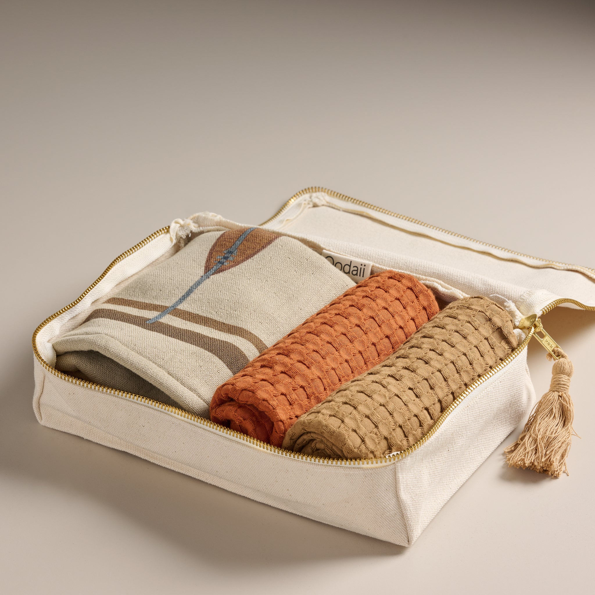 Tarani | Gifting